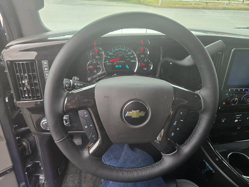 2026 Chevrolet Express Cargo WT