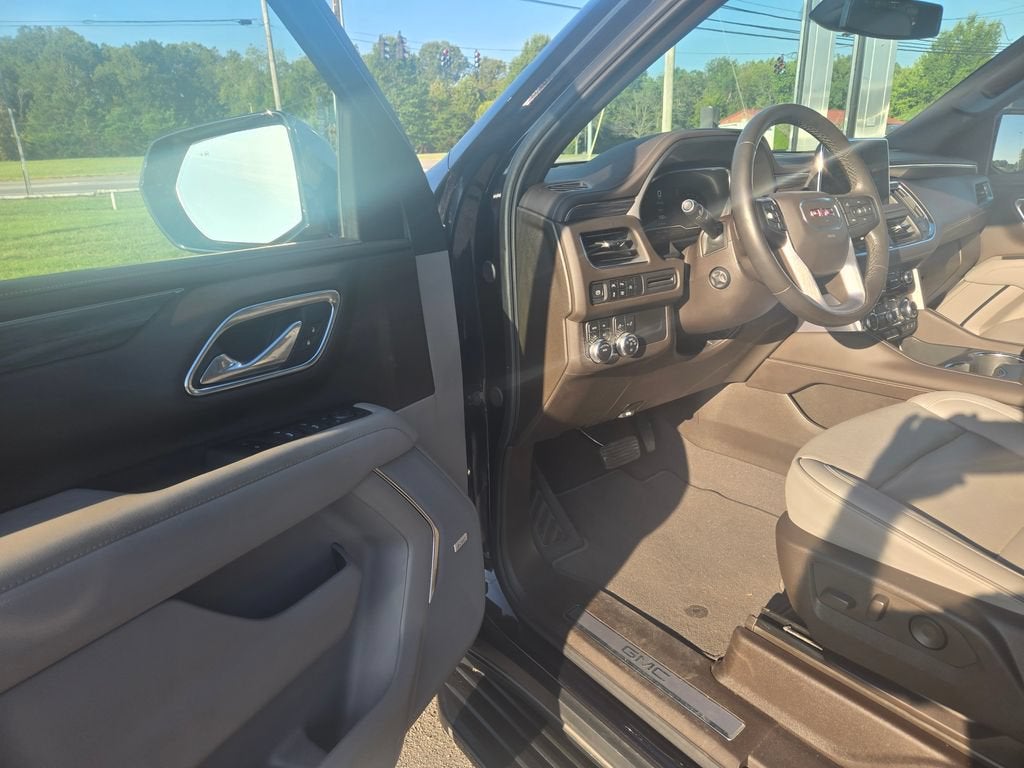 2024 GMC Yukon SLT