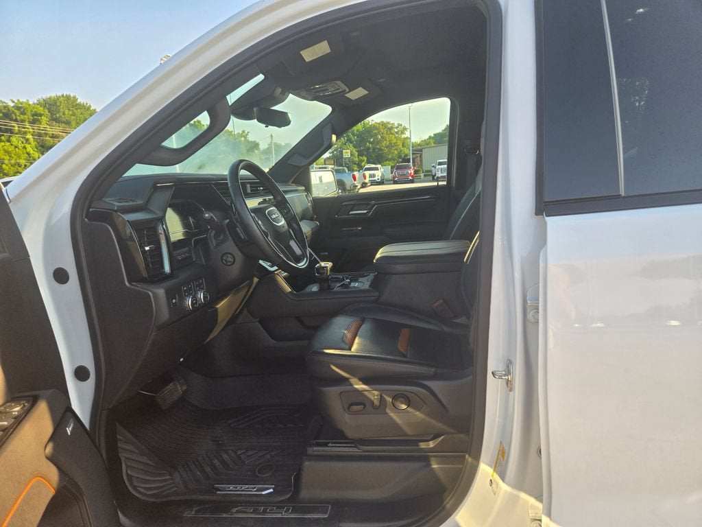 2025 GMC Sierra 1500 AT4