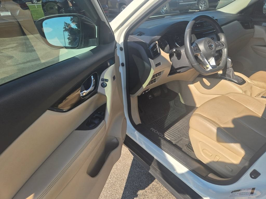 2017 Nissan Rogue SL