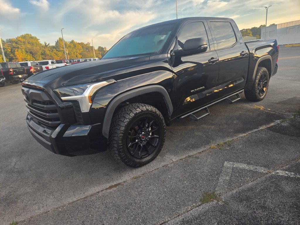 2023 Toyota Tundra 4WD SR5