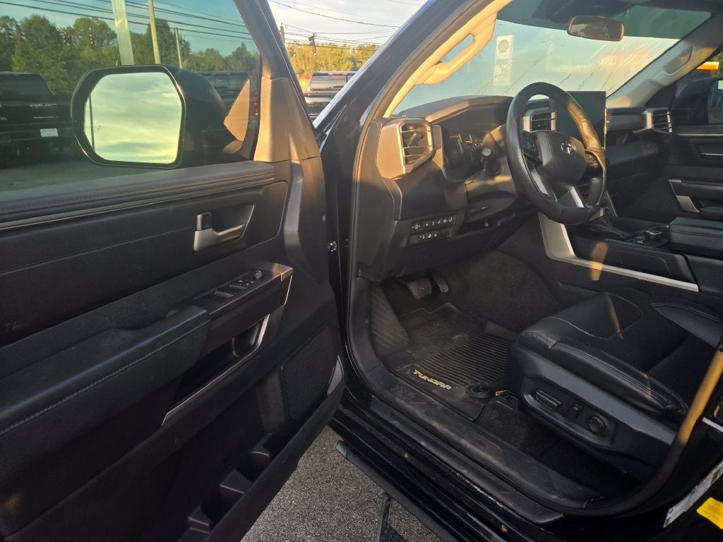 2023 Toyota Tundra 4WD SR5