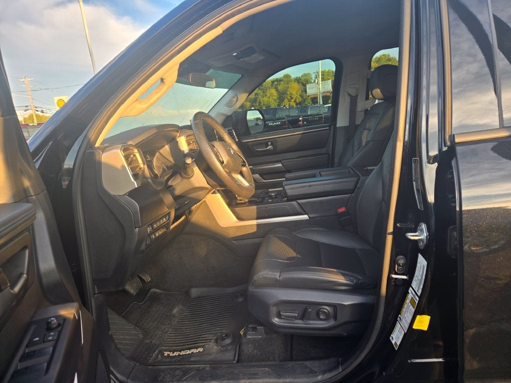 2023 Toyota Tundra 4WD SR5