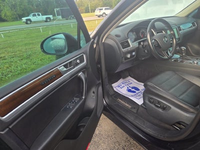 2016 Volkswagen Touareg Sport w/Technology