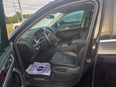 2016 Volkswagen Touareg Sport w/Technology