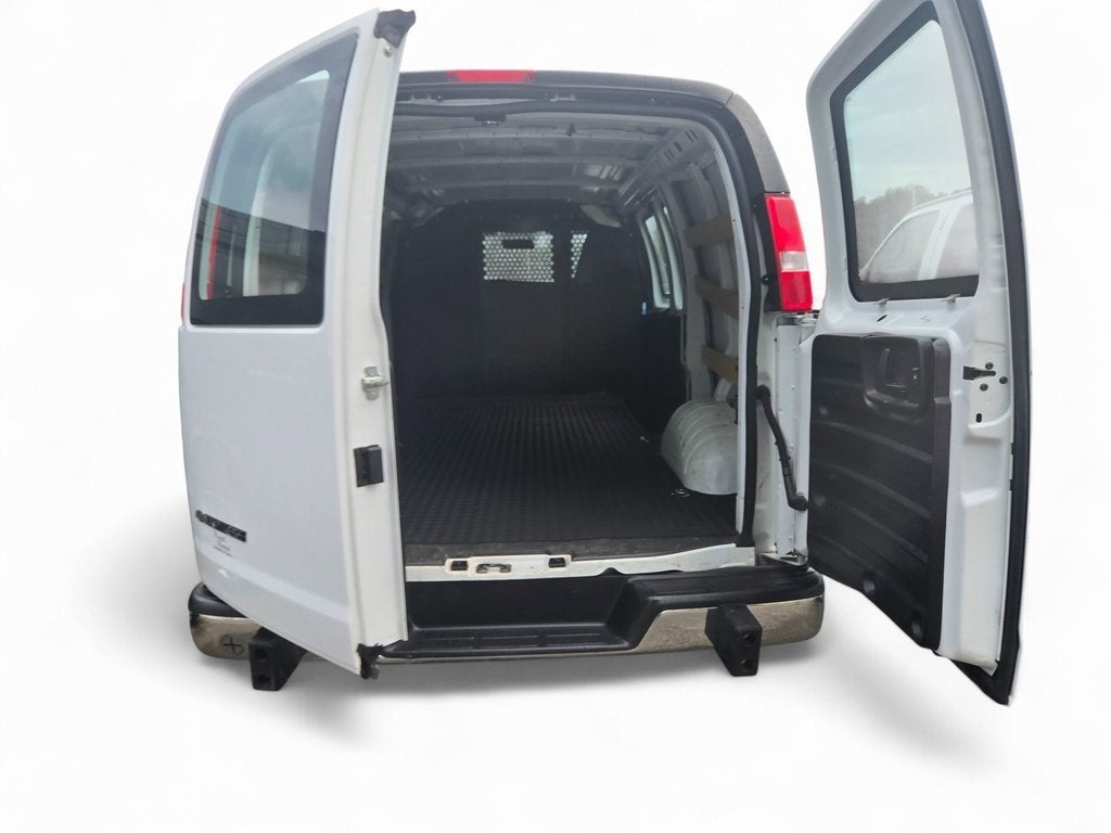 2024 Chevrolet Express Cargo 2500 WT