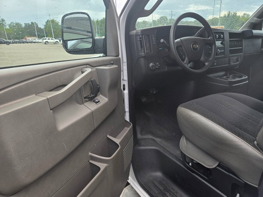 2024 Chevrolet Express Cargo 2500 WT