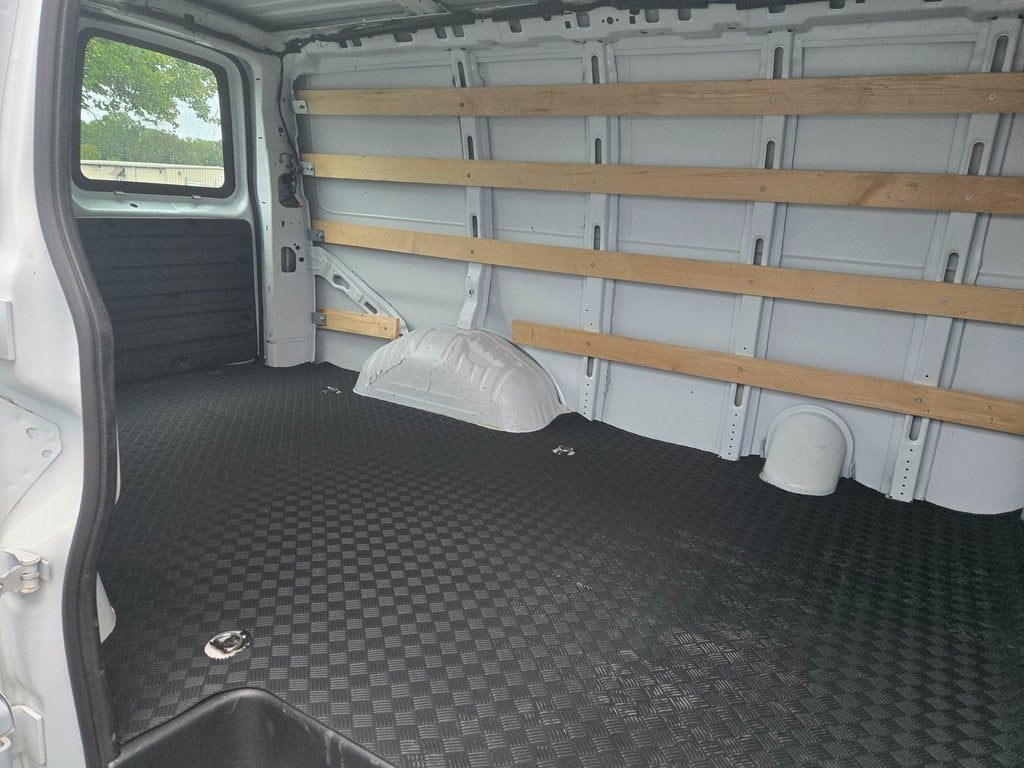 2024 Chevrolet Express Cargo 2500 WT