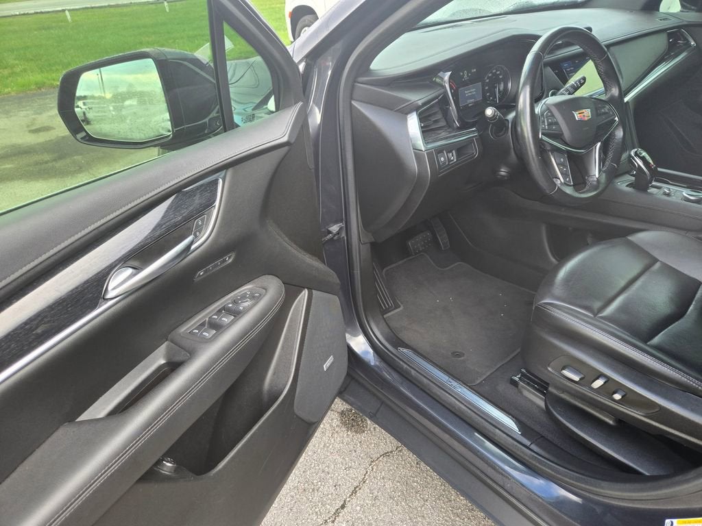 2022 Cadillac XT5 Premium Luxury