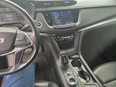 2022 Cadillac XT5 Premium Luxury