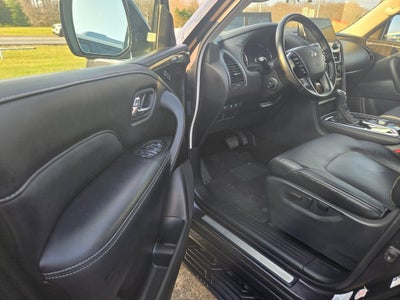 2024 INFINITI QX80 LUXE